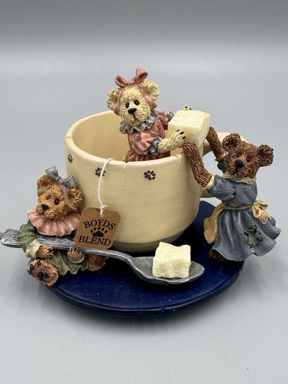 1999 Boyds Bears Prissie, Sissie & Missie Fixin Tea For 3 Bearstone Collection